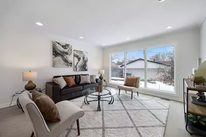 630 Bode Road, Hoffman Estates, IL 60169 - Photo 5