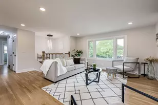 9132 Lincolnwood Dr, Evanston, IL 60203 - Photo 7
