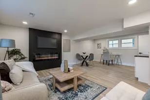 9132 Lincolnwood Dr, Evanston, IL 60203 - Photo 19