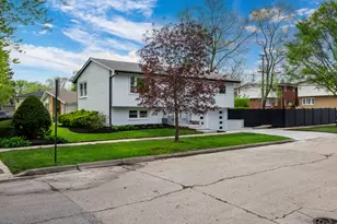 9132 Lincolnwood Dr, Evanston, IL 60203 - Photo 31