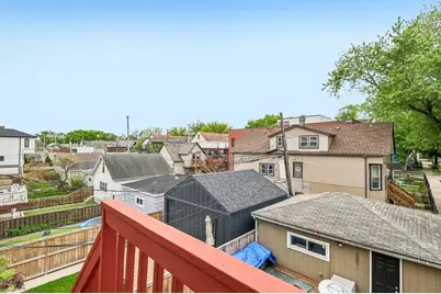 2105 W Barry Avenue #2, Chicago, IL 60618 - Photo 23