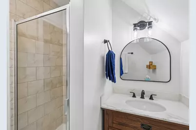 2105 W Barry Avenue #2, Chicago, IL 60618 - Photo 13