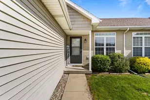 2022 Macon St, Mahomet, IL 61853 - Photo 3