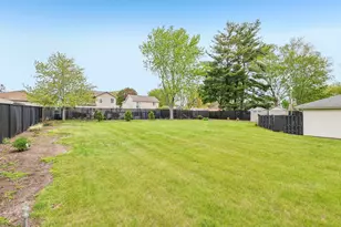 128 W Park St, Mundelein, IL 60060 - Photo 51