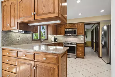 135 Hillcrest Court, Barrington, IL 60010 - Photo 11