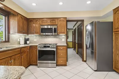 135 Hillcrest Court, Barrington, IL 60010 - Photo 13