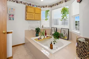 605 Kingsbridge Dr, Carol Stream, IL 60188 - Photo 17
