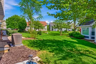 605 Kingsbridge Dr, Carol Stream, IL 60188 - Photo 25