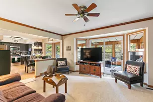 1045 Helen Dr, Algonquin, IL 60102 - Photo 7