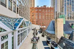 111 E Chestnut St, Chicago, IL 60611 - Photo 27