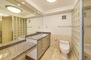 111 E Chestnut St, Chicago, IL 60611 - Photo 17