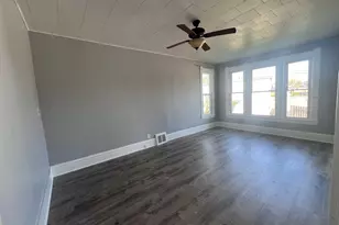 317 Lake Ave, Woodstock, IL 60098 - Photo 9