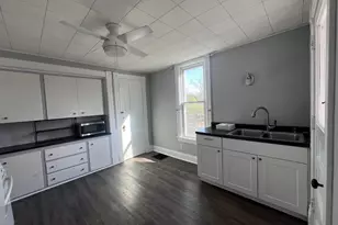 317 Lake Ave, Woodstock, IL 60098 - Photo 7