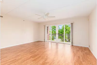 710 Creekside Drive #302, Mount Prospect, IL 60056 - Photo 9