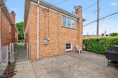 5439 N Neva Avenue, Chicago, IL 60656 - Photo 15