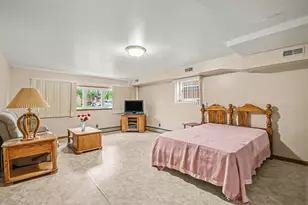 5439 N Neva Ave, Chicago, IL 60656 - Photo 9