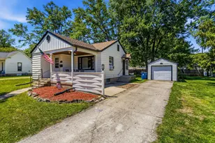 442 S Hamilton St, Monticello, IL 61856 - Photo 3