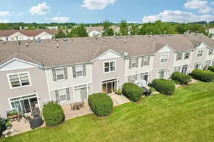 2040 Limestone Ln, Carpentersville, IL 60110 - Photo 33