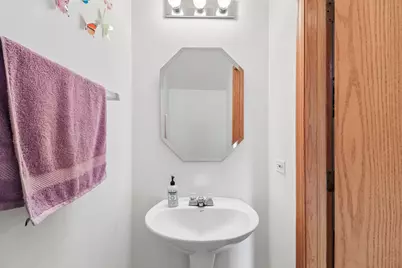 2040 Limestone Lane, Carpentersville, IL 60110 - Photo 15