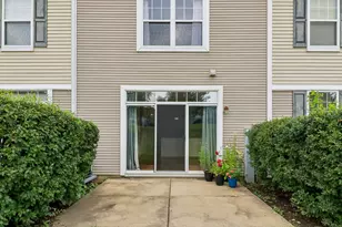 2040 Limestone Ln, Carpentersville, IL 60110 - Photo 25