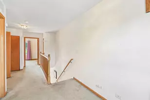 2040 Limestone Ln, Carpentersville, IL 60110 - Photo 17