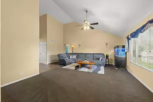 513 Pheasant Chase Dr, Bolingbrook, IL 60490 - Photo 11