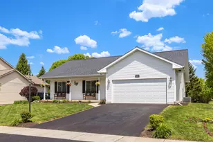513 Pheasant Chase Dr, Bolingbrook, IL 60490 - Photo 1