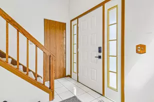 281 Whitewood Dr, Streamwood, IL 60107 - Photo 5