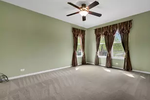 1575 McClellan Dr, Lindenhurst, IL 60046 - Photo 15
