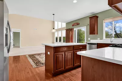 1575 McClellan Drive, Lindenhurst, IL 60046 - Photo 23