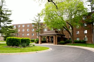 1500 Robin Cir, Hoffman Estates, IL 60169 - Photo 3