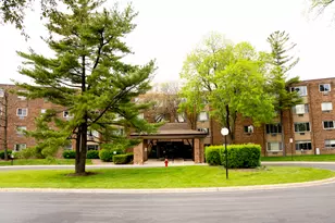 1500 Robin Cir, Hoffman Estates, IL 60169 - Photo 1