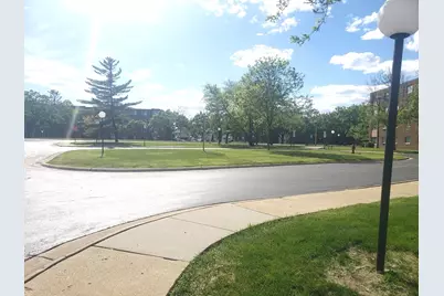 1500 Robin Circle #420, Hoffman Estates, IL 60169 - Photo 3