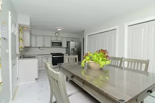 985 Idaho St, Carol Stream, IL 60188 - Photo 7