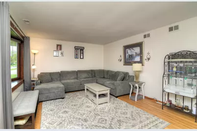 985 Idaho Street, Carol Stream, IL 60188 - Photo 5