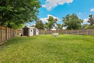 828 Tamms Ln, Bolingbrook, IL 60440 - Photo 23