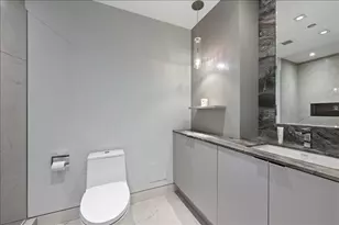 180 E Pearson St, Chicago, IL 60611 - Photo 15