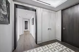 180 E Pearson St, Chicago, IL 60611 - Photo 23