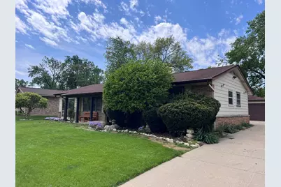 1216 Carswell Avenue #1216, Elk Grove Village, IL 60007 - Photo 3