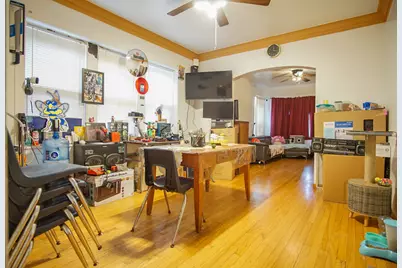 5224 W Deming Place, Chicago, IL 60639 - Photo 13