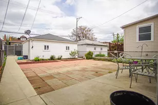 5224 W Deming Pl, Chicago, IL 60639 - Photo 23