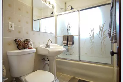 5224 W Deming Place, Chicago, IL 60639 - Photo 7