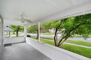 508 S Elmwood Dr, Aurora, IL 60506 - Photo 3
