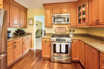 879 Saybrook Lane, Buffalo Grove, IL 60089 - Photo 7