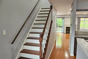 988 Butter Creek Ct, Hoffman Estates, IL 60169 - Photo 7