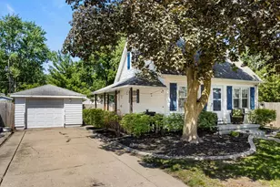 1407 N Walnut St, Champaign, IL 61820 - Photo 3