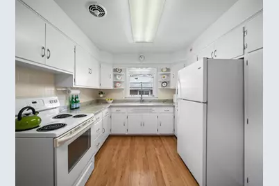 202 Latrobe Avenue, Northfield, IL 60093 - Photo 7