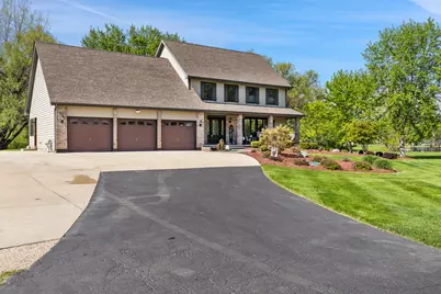 13N470 Chisholm Trail, Elgin, IL 60124 - Photo 3
