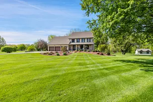 13N470 Chisholm Trail, Elgin, IL 60124 - Photo 5