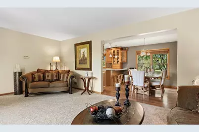13N470 Chisholm Trail, Elgin, IL 60124 - Photo 9